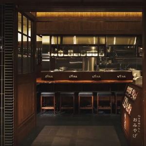 大阪うめきた店の店頭
